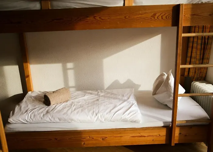 Schwarzer Adler فندق