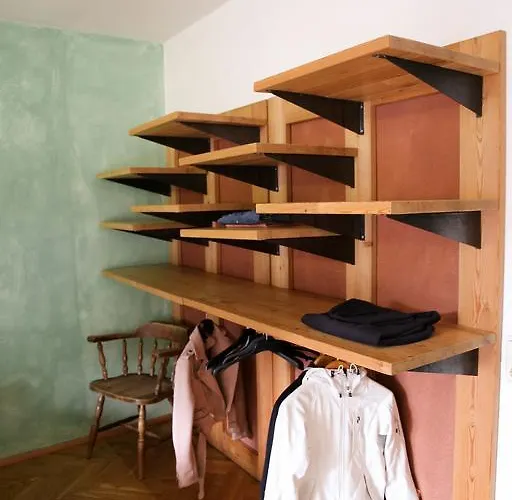 Schwarzer Adler Otel