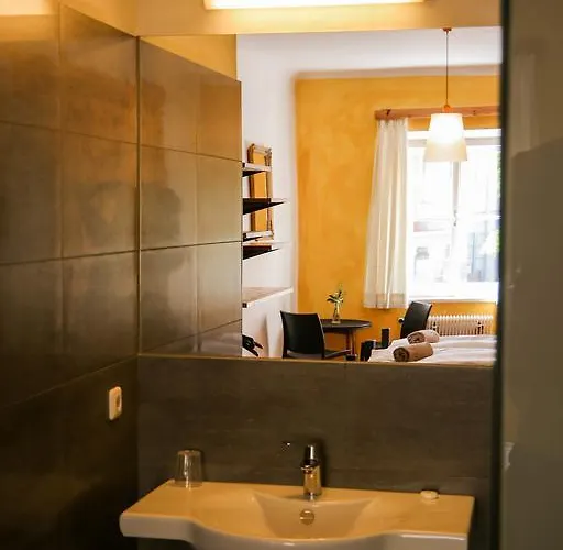 Schwarzer Adler Otel