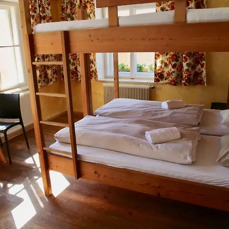 Schwarzer Adler Otel